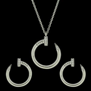 Nail diamond locket set