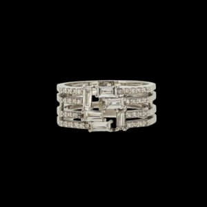 Ring with baguette cut diamonds