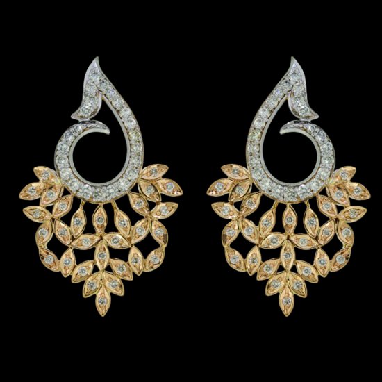 Gold Earrings with diamonds
