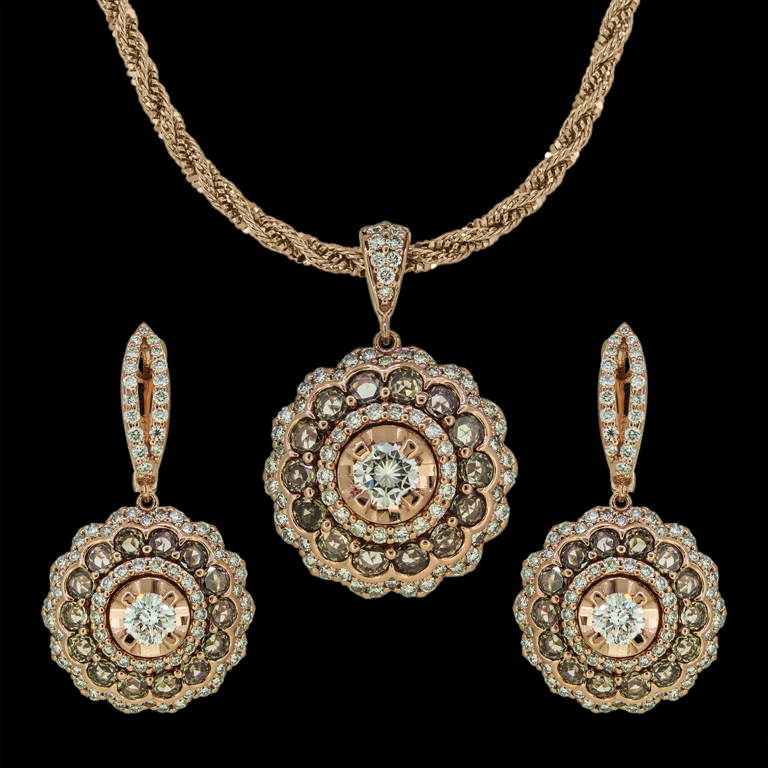 Gold set with round brilliant and rose cut diamonds – New Soneri Gems