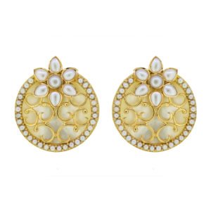 Gold earrings with freshwater pearls and mother-of-pearl