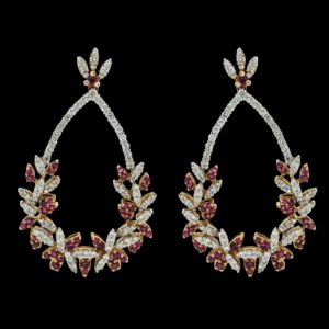 Earring with diamonds and ruby