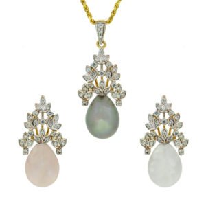Gold pendant set with cz and changeable pearls